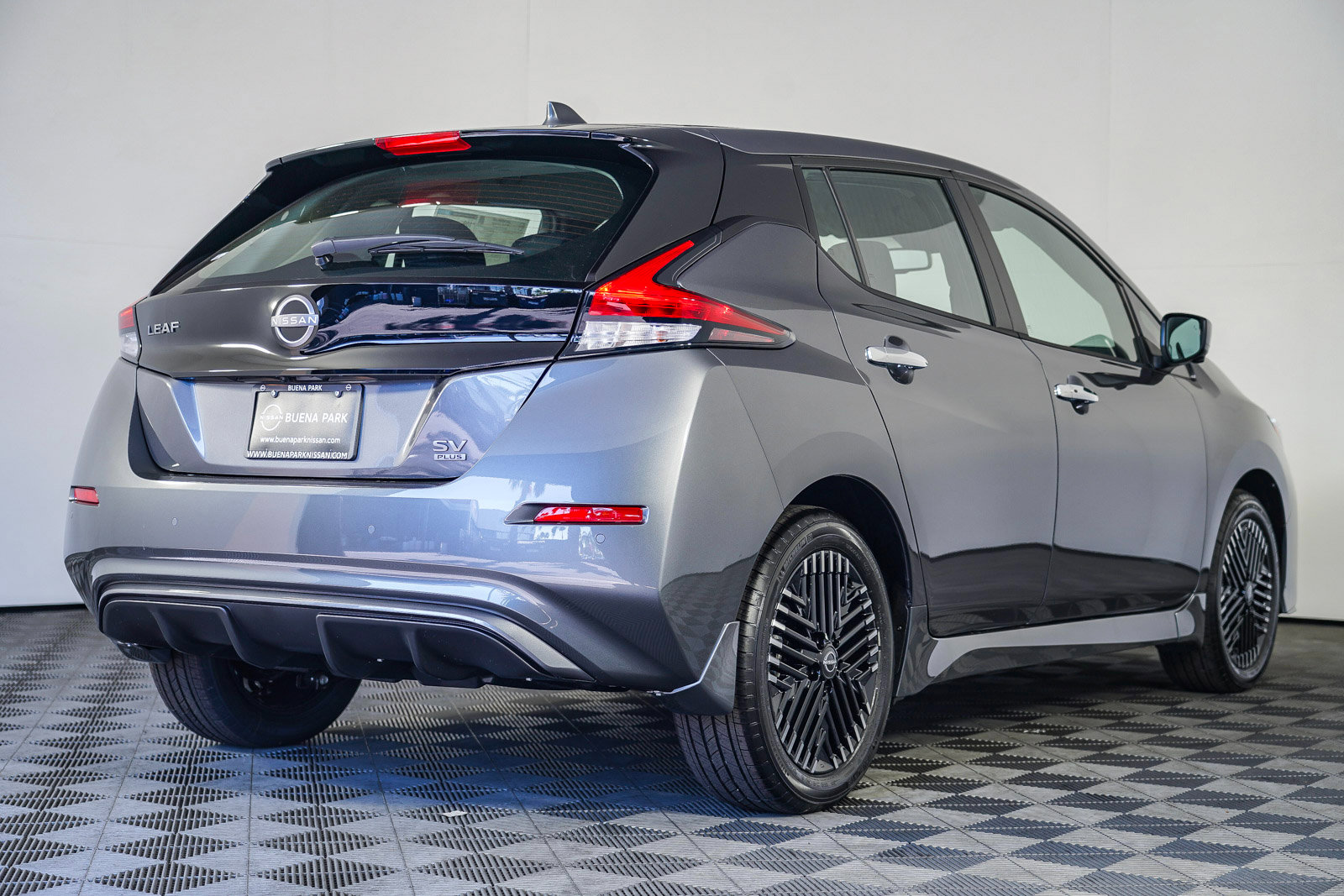 2025 Nissan Leaf SV Plus photo 8
