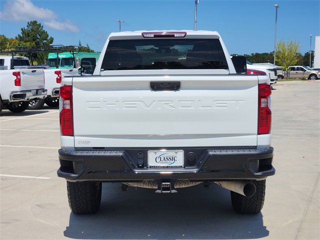 2024 Chevrolet Silverado 2500HD Custom photo 6