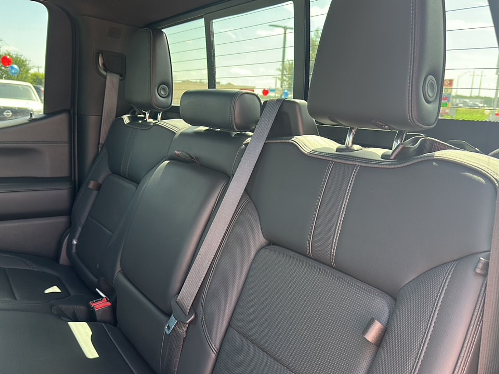 2021 Chevrolet Silverado 1500 High Country photo 6