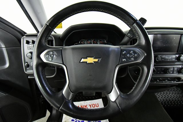 2016 Chevrolet Silverado 1500 LT photo 2