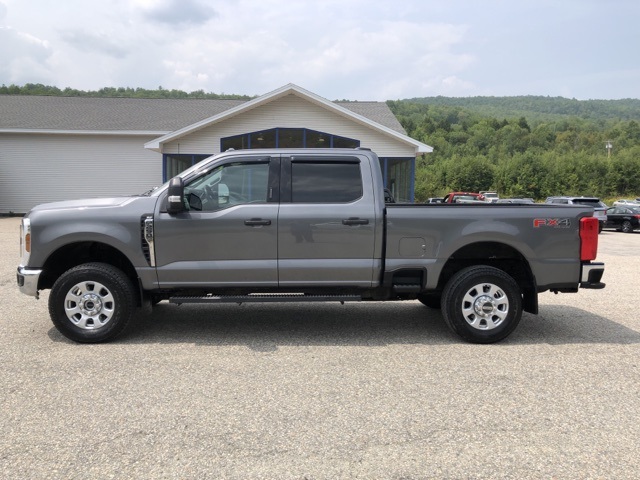 2024 Ford F-250 XLT photo 6