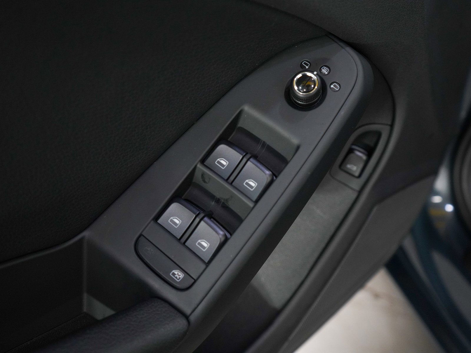 2011 Audi A4 2.0T Premium Plus photo 19