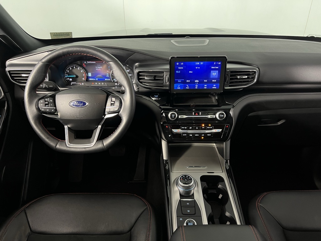 2024 Ford Explorer ST-Line photo 7