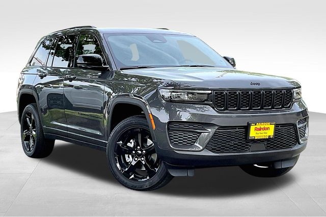 2025 Jeep Grand Cherokee Altitude's photo