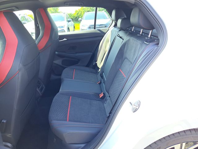 2025 Volkswagen Golf GTI SE photo 17