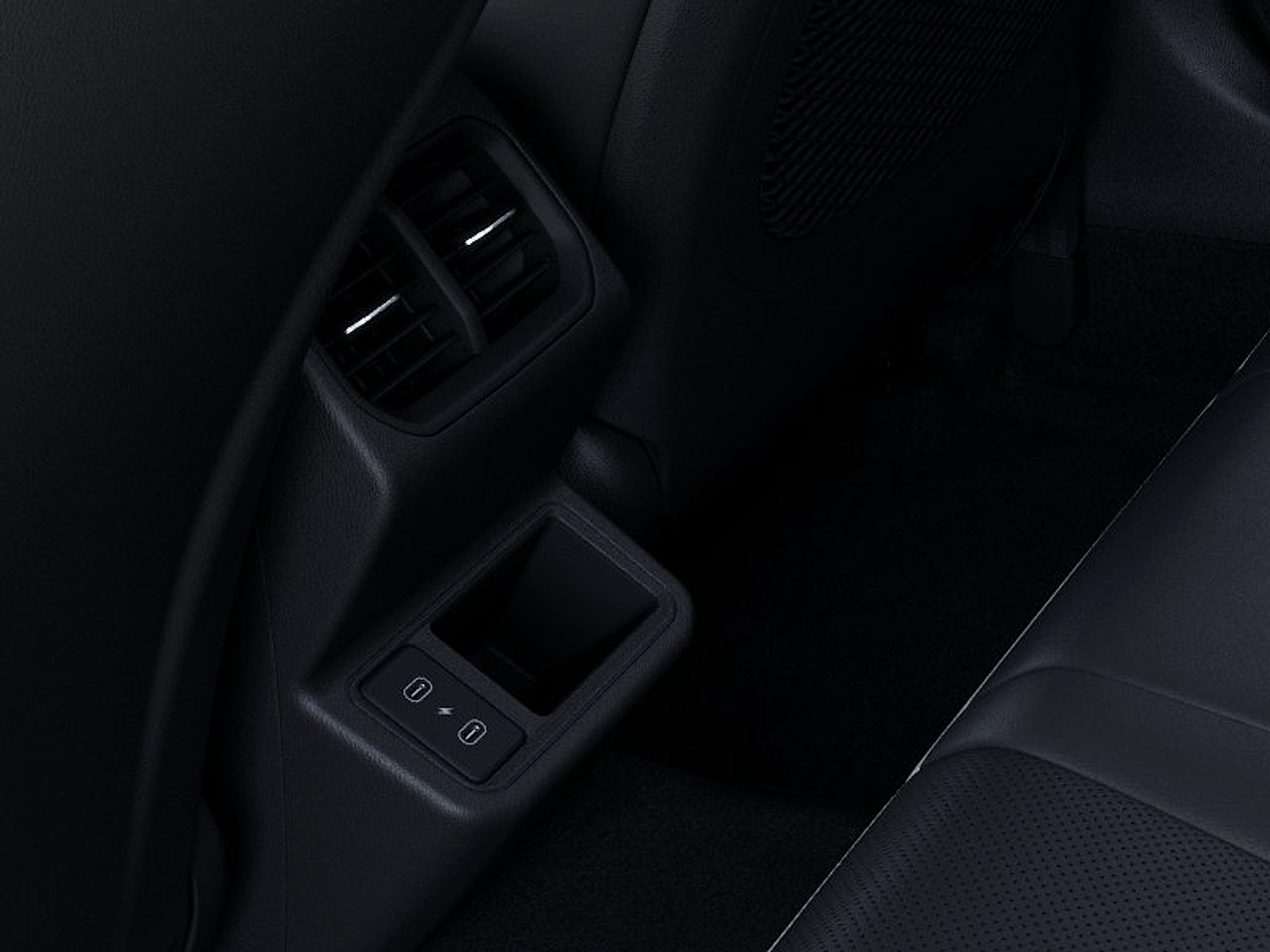 2025 Kia K4 GT-Line Turbo photo 17