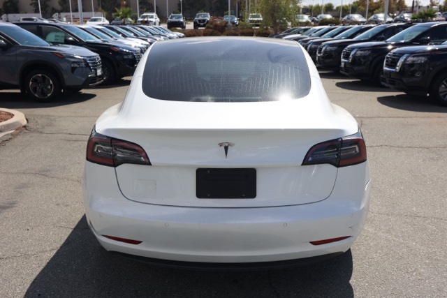 2020 Tesla Model 3 Standard Range Plus photo 4