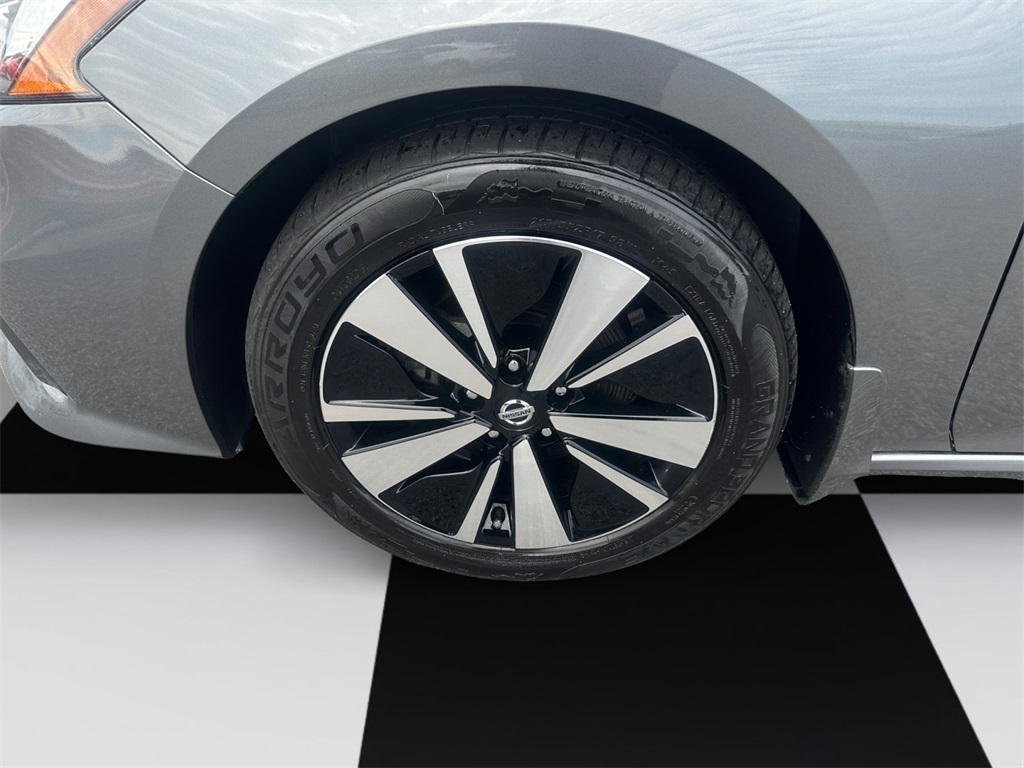 2022 Nissan Altima 2.5 SV photo 14