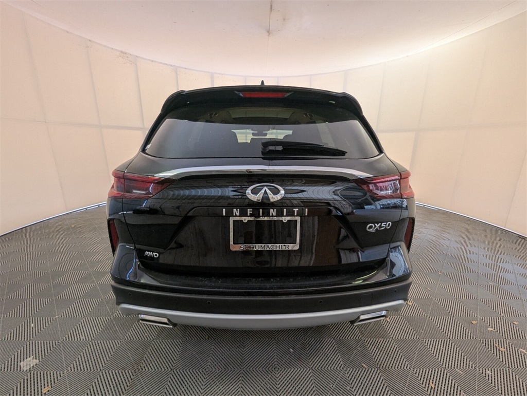 2025 Infiniti QX50 Luxe AWD photo 9
