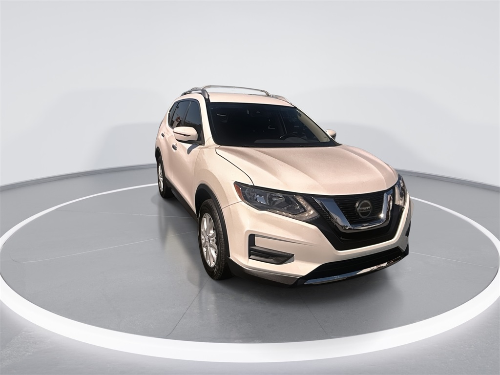 2020 Nissan Rogue SV photo 2