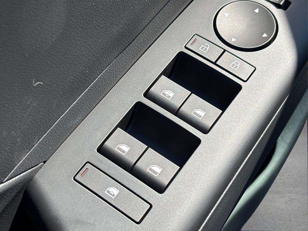 2026 Hyundai Kona SE photo 20