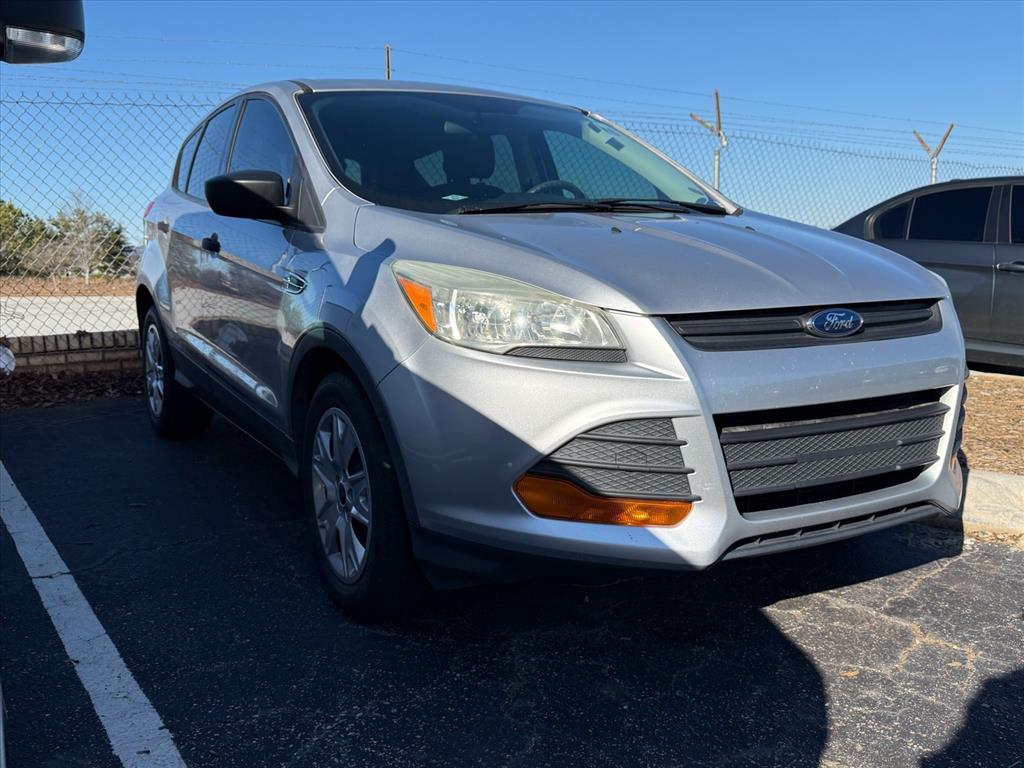 2016 Ford Escape S's photo