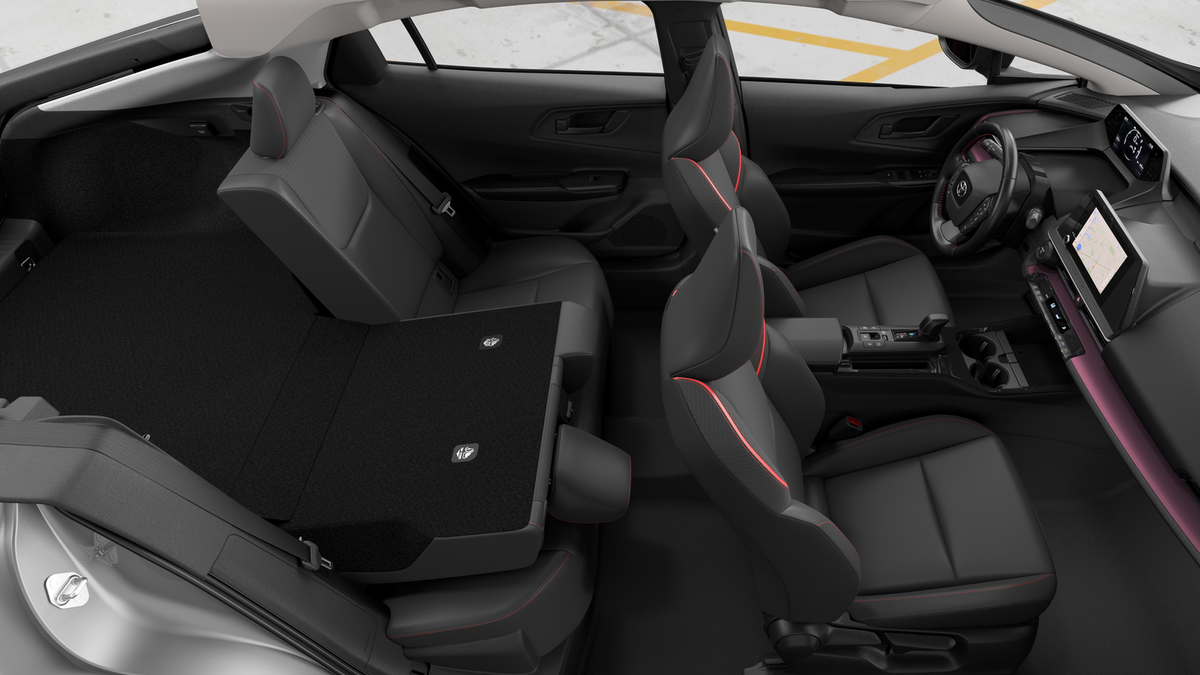 2026 Toyota Prius Plug-in Hybrid SE photo 22