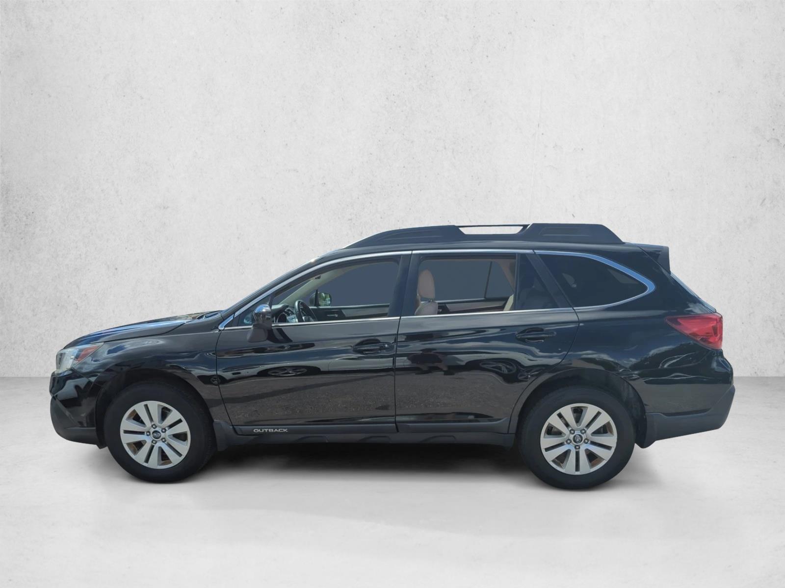 2018 Subaru Outback 2.5i Premium photo 4