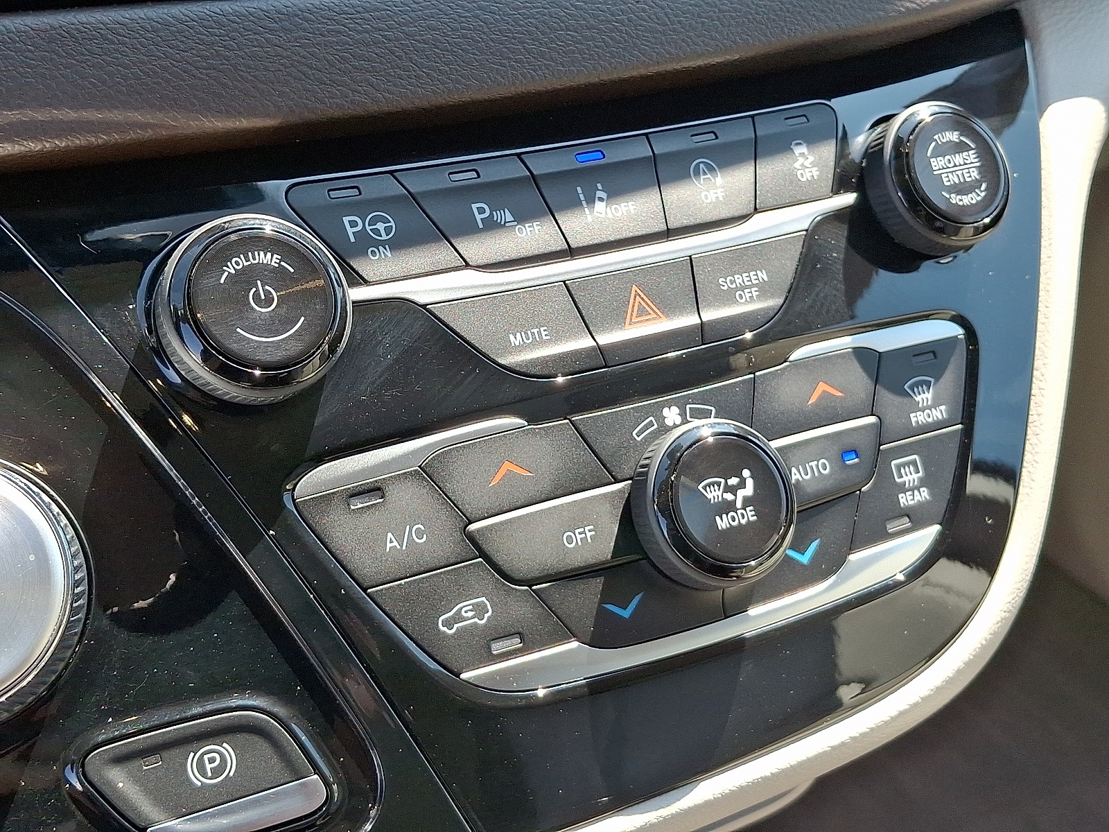 2019 Chrysler Pacifica Touring Plus photo 13