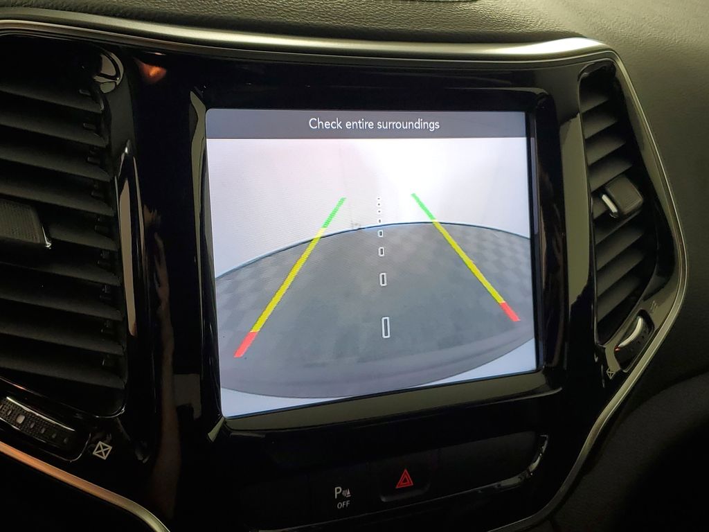 2020 Jeep Cherokee Limited photo 17