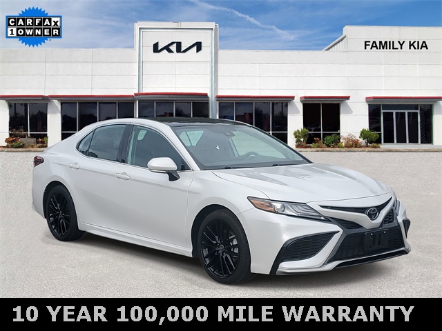 2023 Toyota Camry XSE's photo