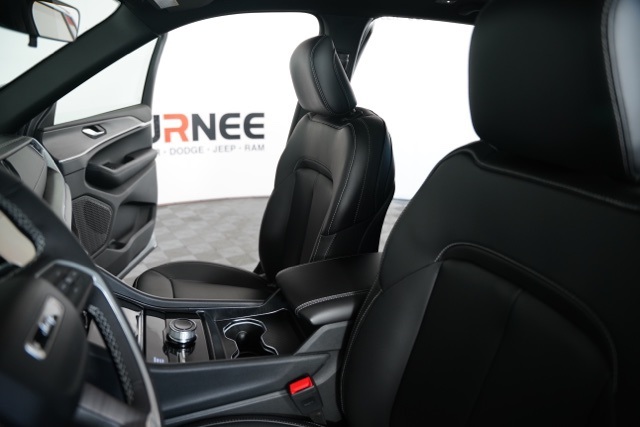 2025 Jeep Grand Cherokee Limited photo 18