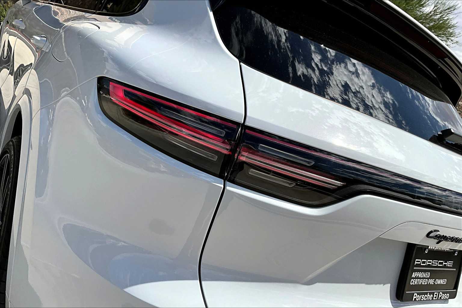 2020 Porsche Cayenne Turbo S E-Hybrid photo 18