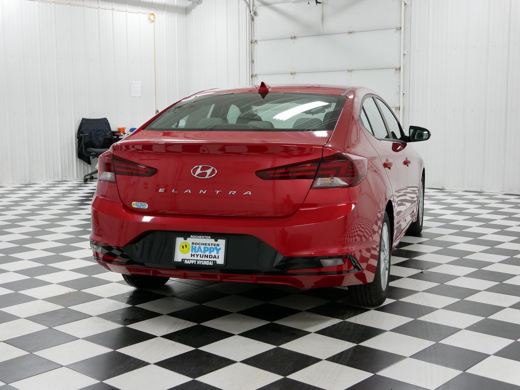 2020 Hyundai Elantra Value Edition photo 4