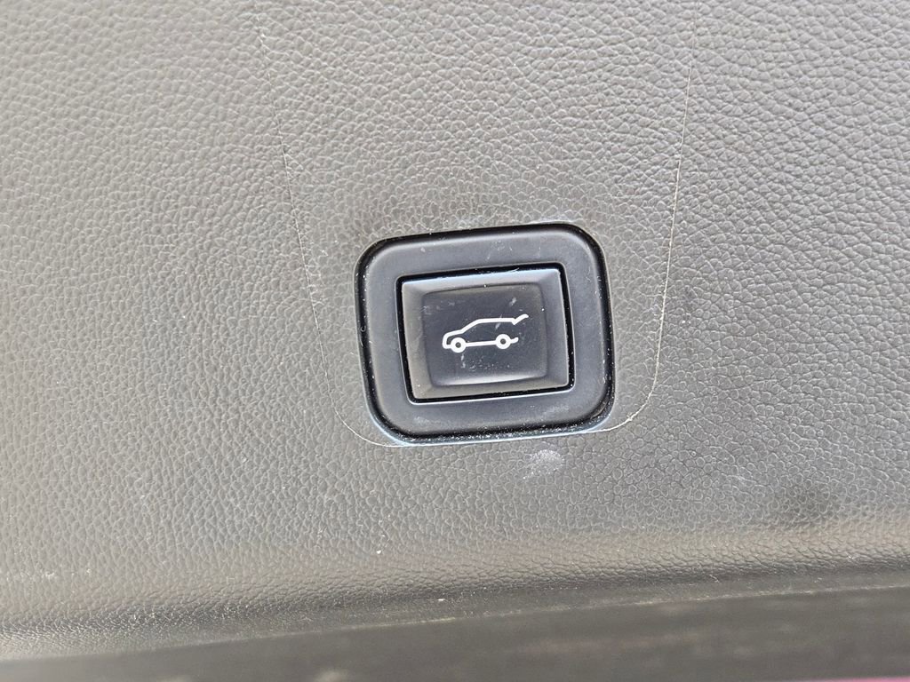 2022 Chevrolet Traverse Cloth photo 14
