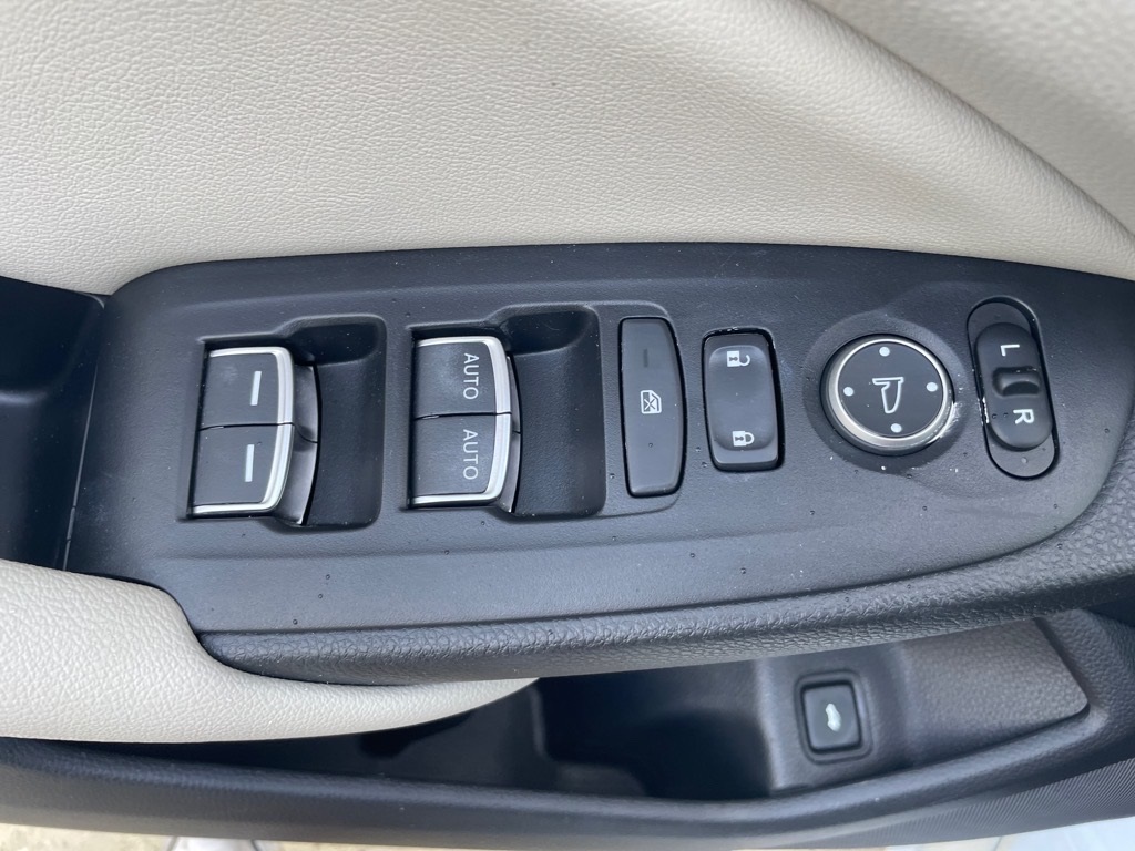 2021 Honda Accord EX-L photo 12