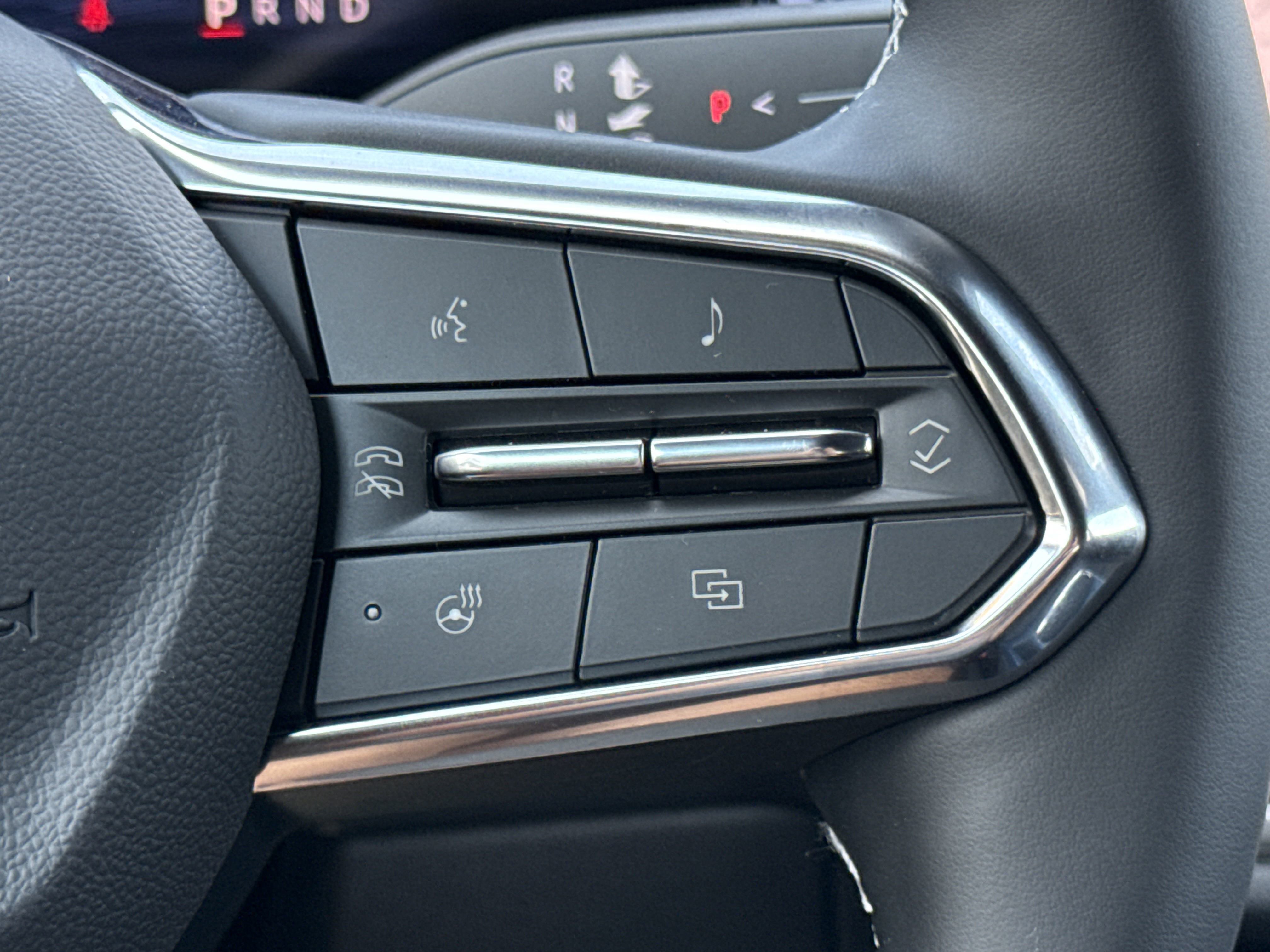 2025 Chevrolet Equinox EV 1LT photo 12