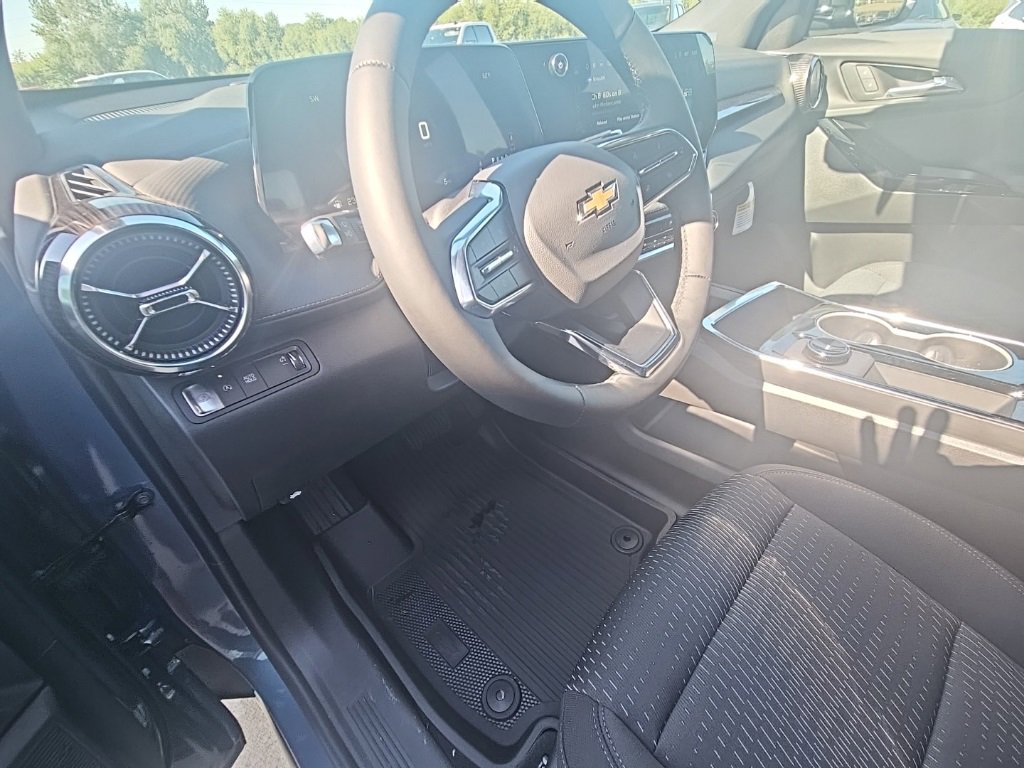 2026 Chevrolet Equinox LT photo 10