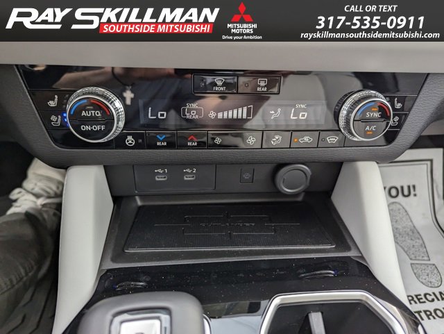 2025 Mitsubishi Outlander SEL photo 26