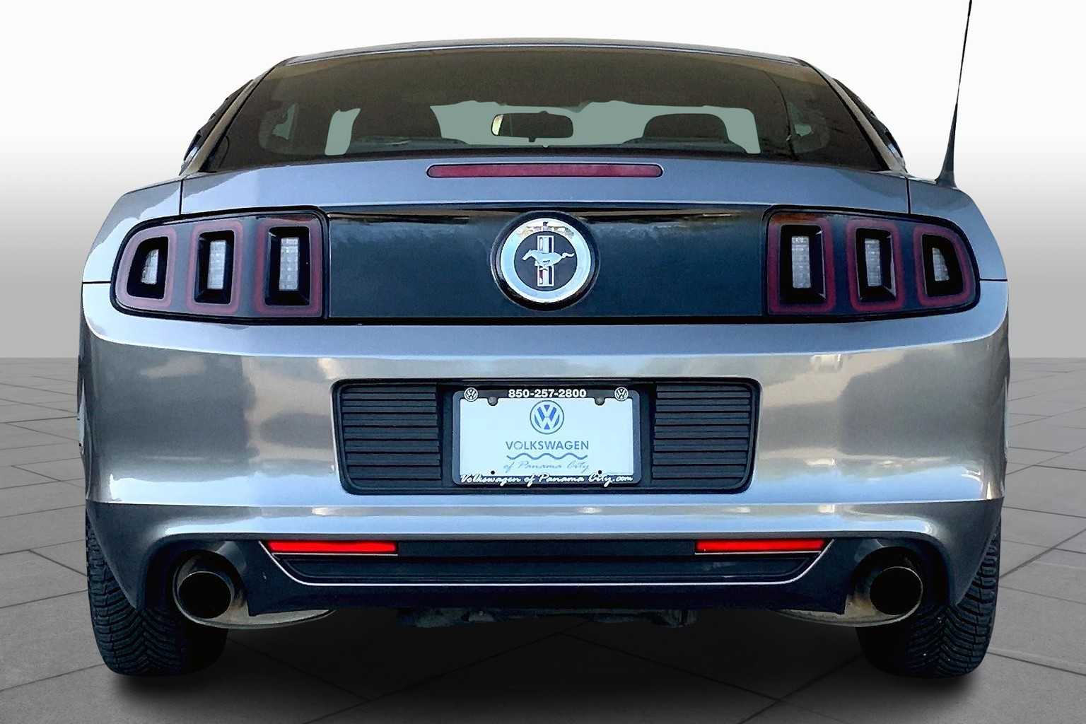 2013 Ford Mustang V6 photo 4