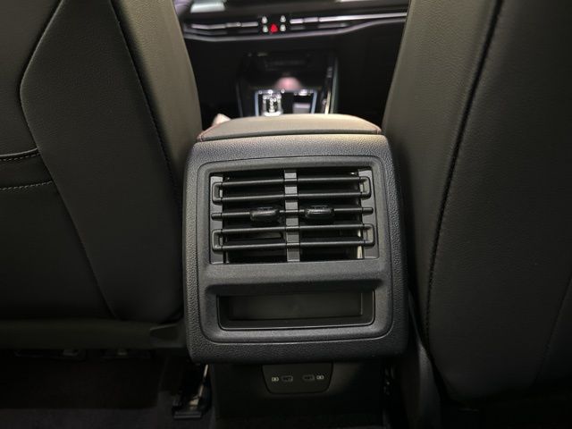 2025 Volkswagen Golf GTI SE photo 29