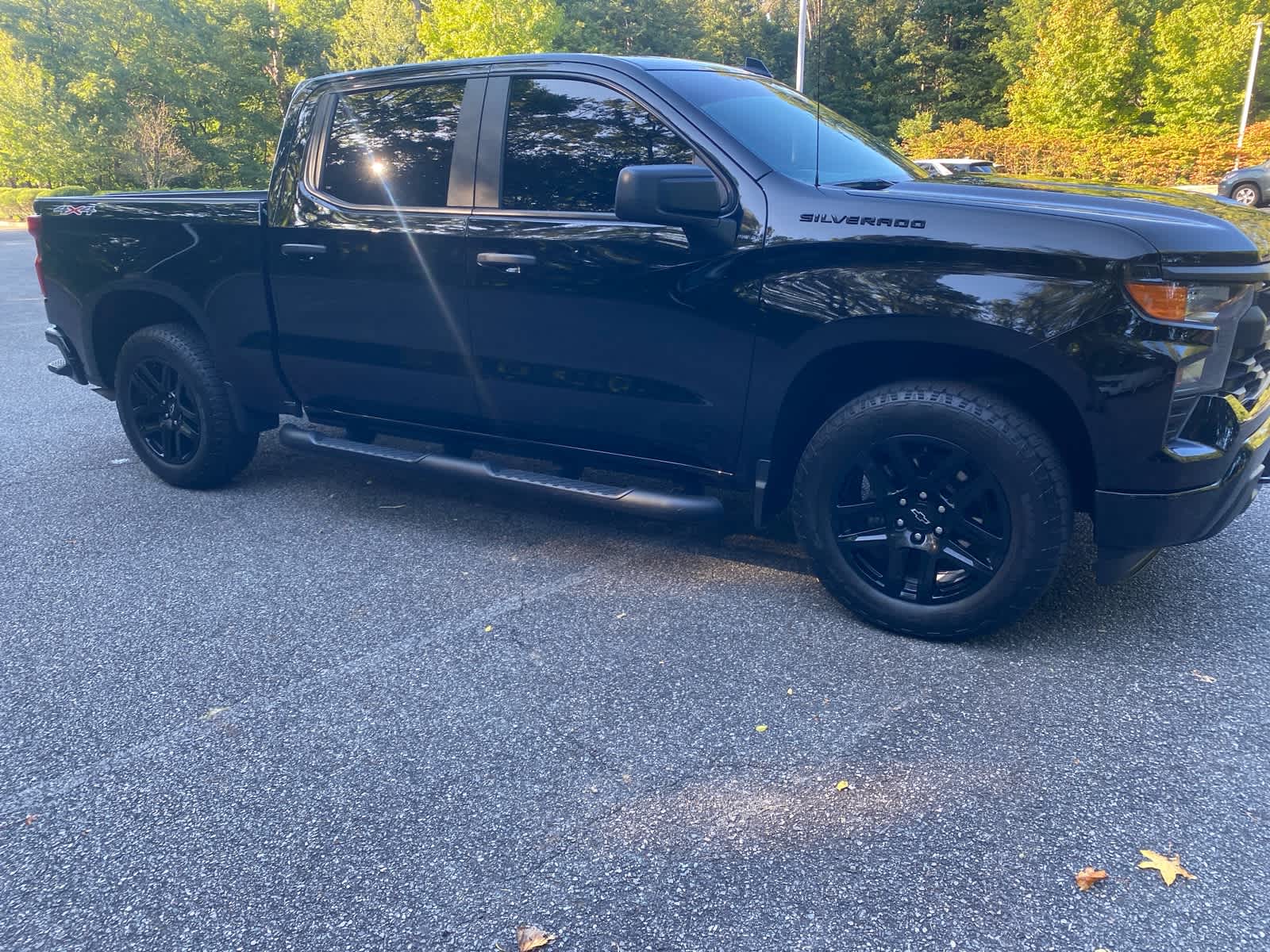 2024 Chevrolet Silverado 1500 Custom photo 2