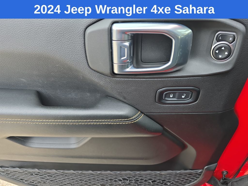 2024 Jeep Wrangler Sahara 4xe photo 11