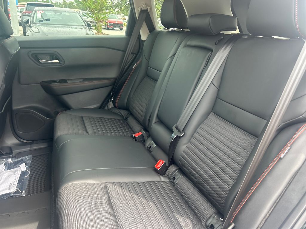 2026 Nissan Rogue SV photo 22