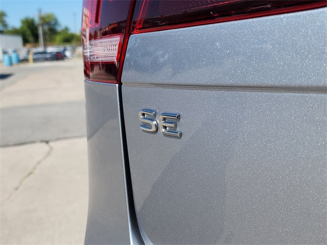 2024 Volkswagen Tiguan SE Wolfsburg Edition photo 3