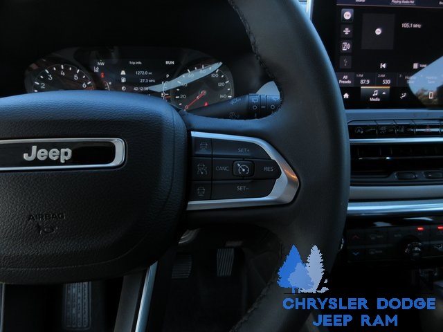 2023 Jeep Compass Limited photo 11