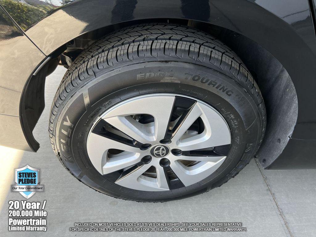2018 Toyota Prius Two photo 29
