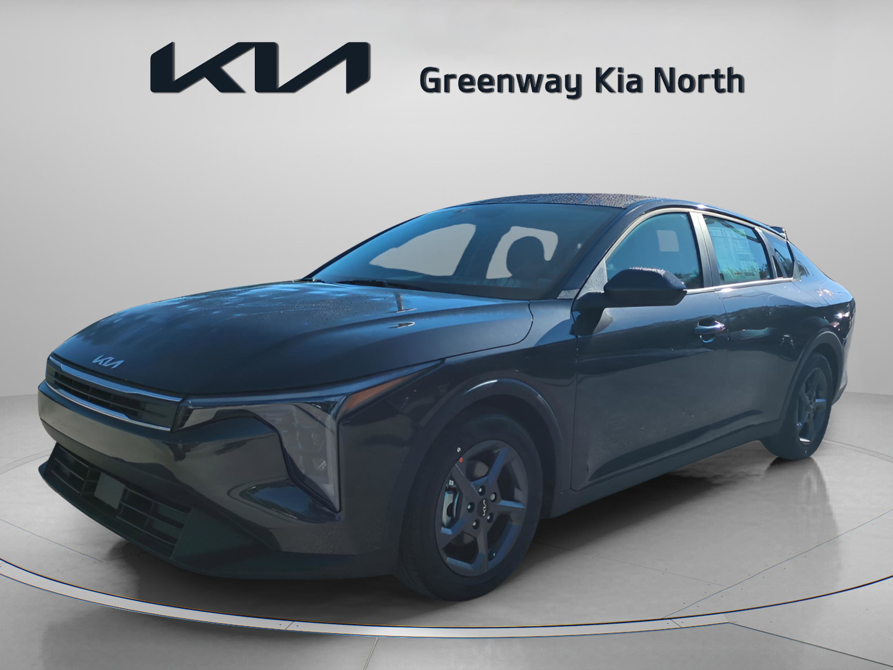2025 Kia K4 LXS photo 2