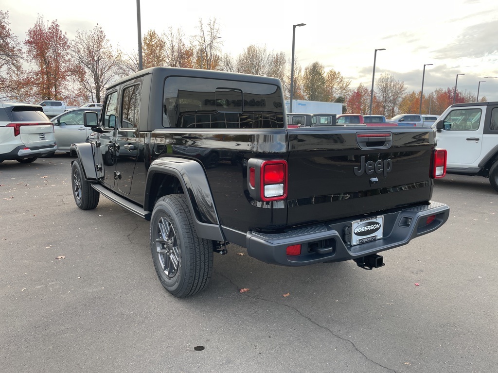 2025 Jeep Gladiator Sport photo 3