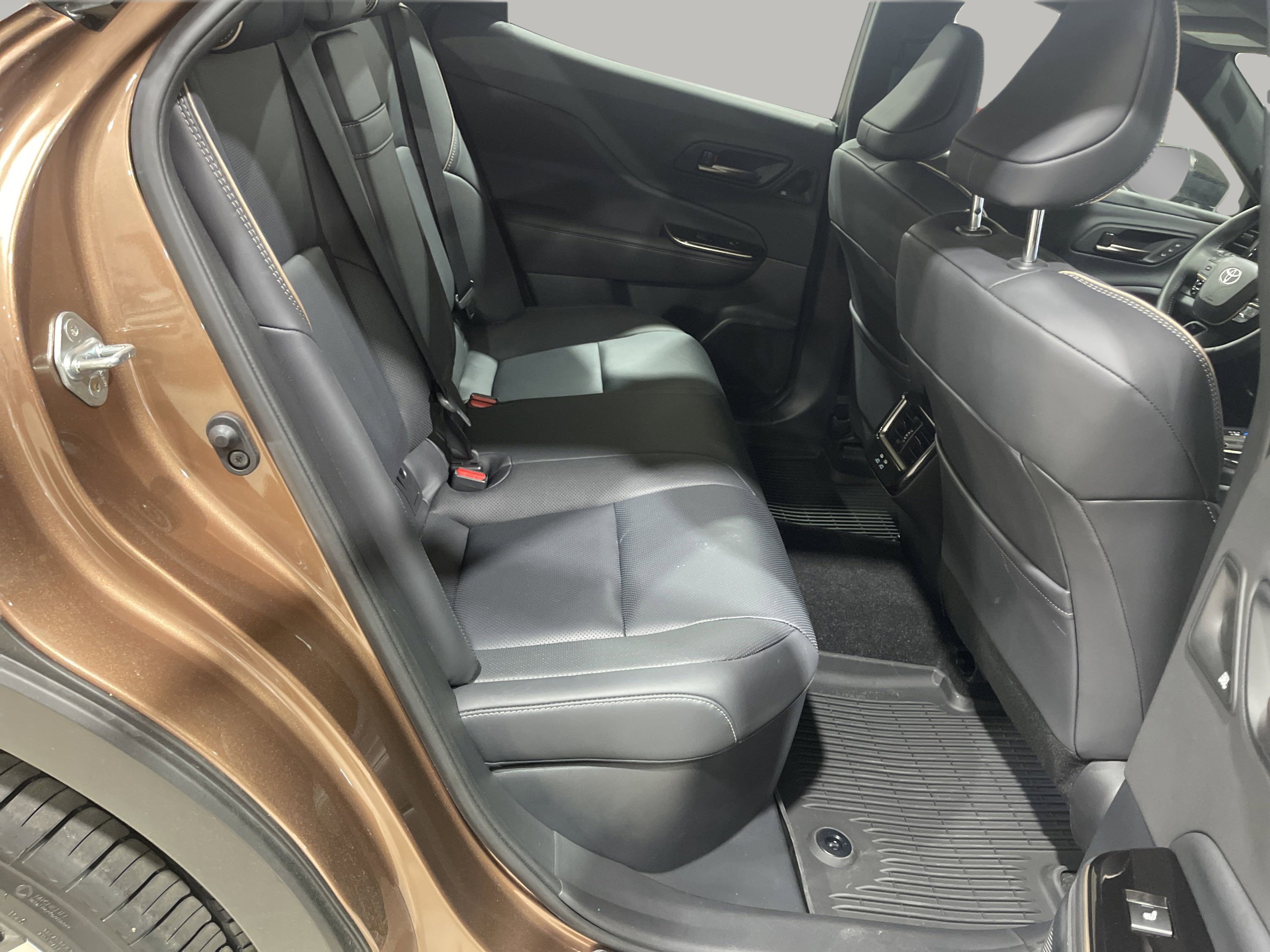 2025 Toyota Crown Platinum photo 12