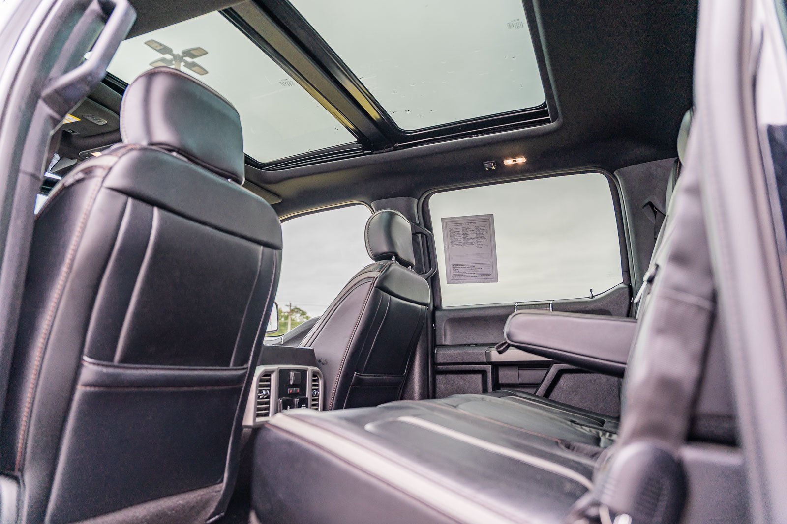2018 Ford F-150 Platinum photo 16