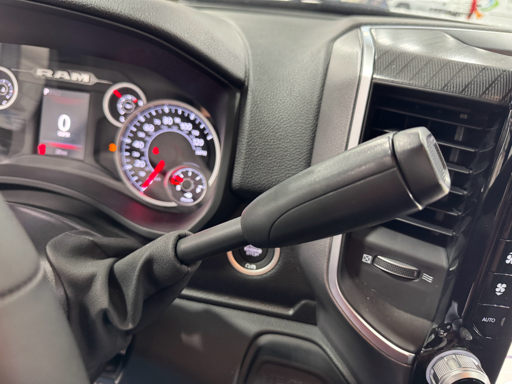 2025 Ram 3500 Big Horn photo 32