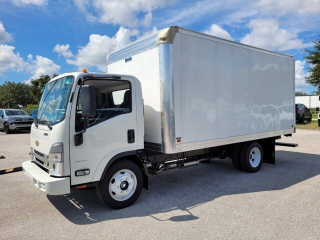 2024 Chevrolet Silverado 4500HD photo 3