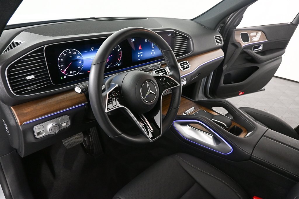 2025 Mercedes Benz GLE 350 4MATIC photo 4