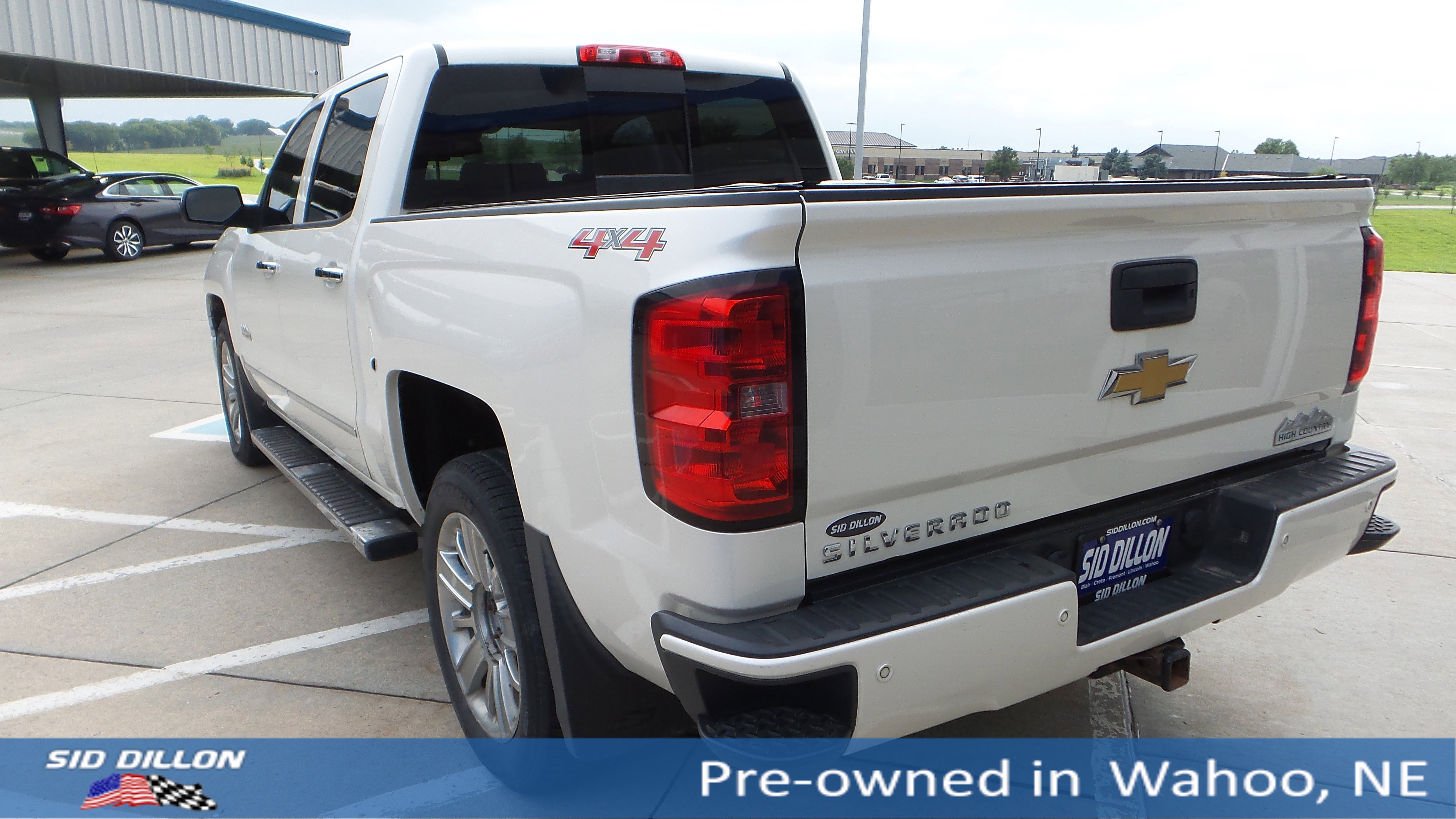 2014 Chevrolet Silverado 1500 High Country photo 2