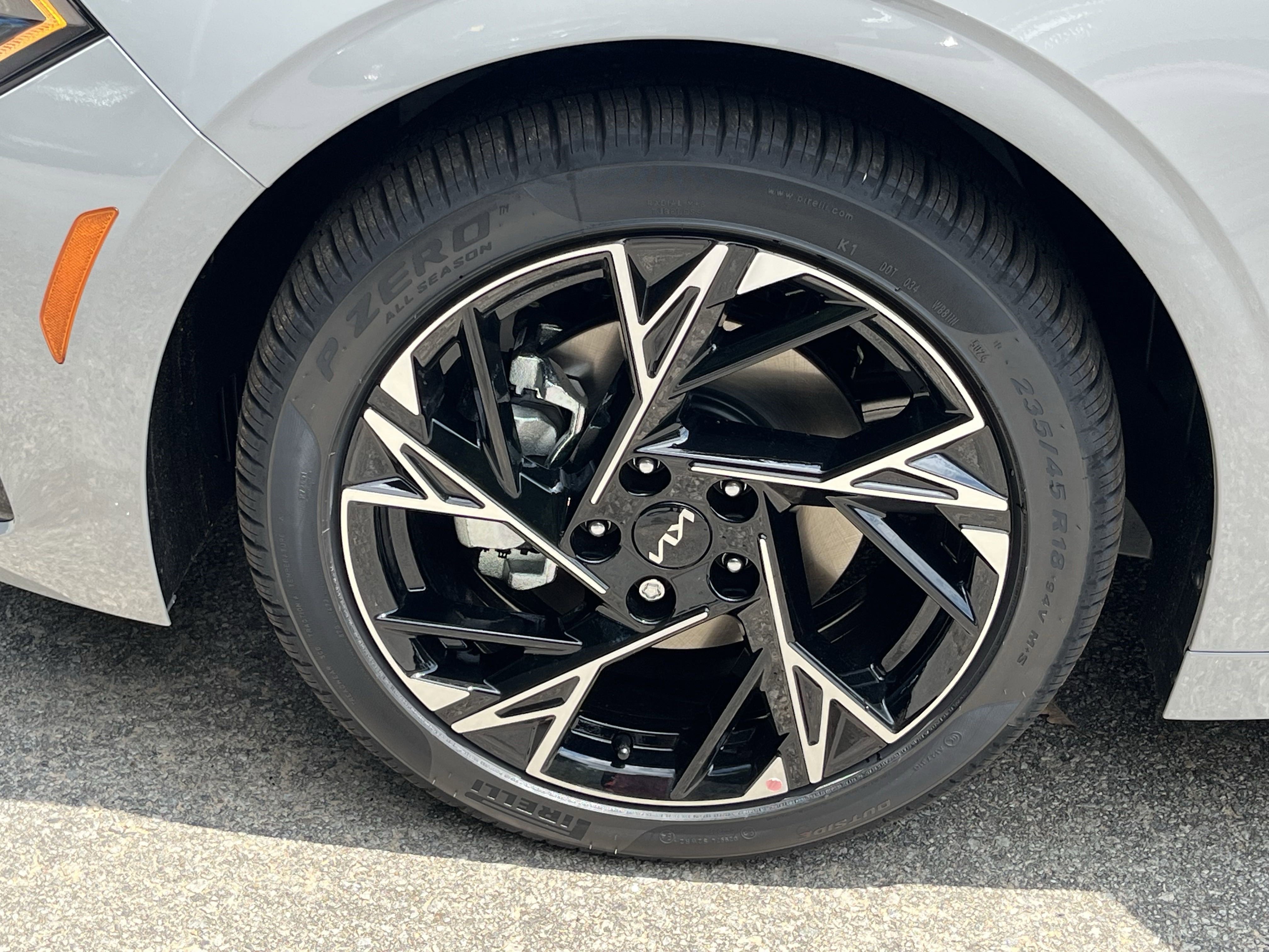 2025 Kia K5 GT-Line photo 25