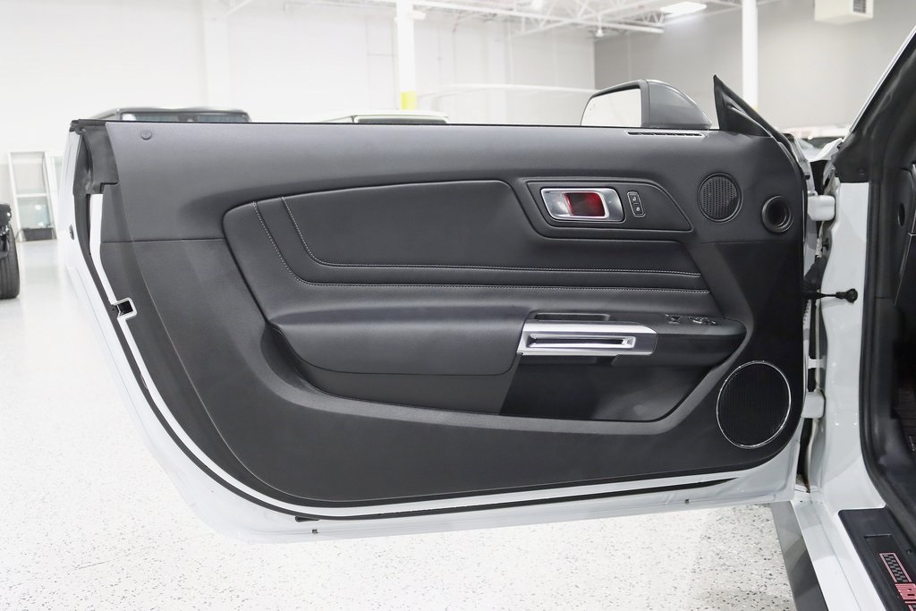 2022 Ford Mustang Mach 1 photo 27