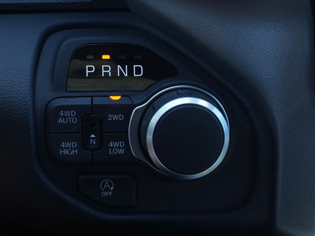 New 2026 Bright White Clear-Coat Exterior Paint RAM Big Horn Sport Appearance Edition image 19