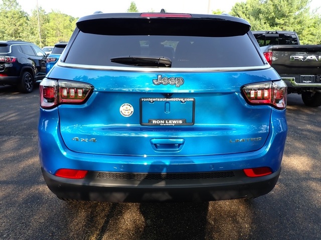 2025 Jeep Compass Limited photo 3