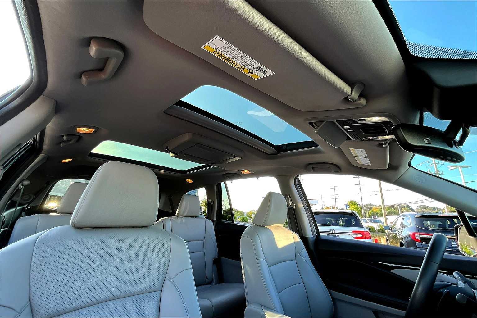 2022 Honda Pilot Elite photo 12